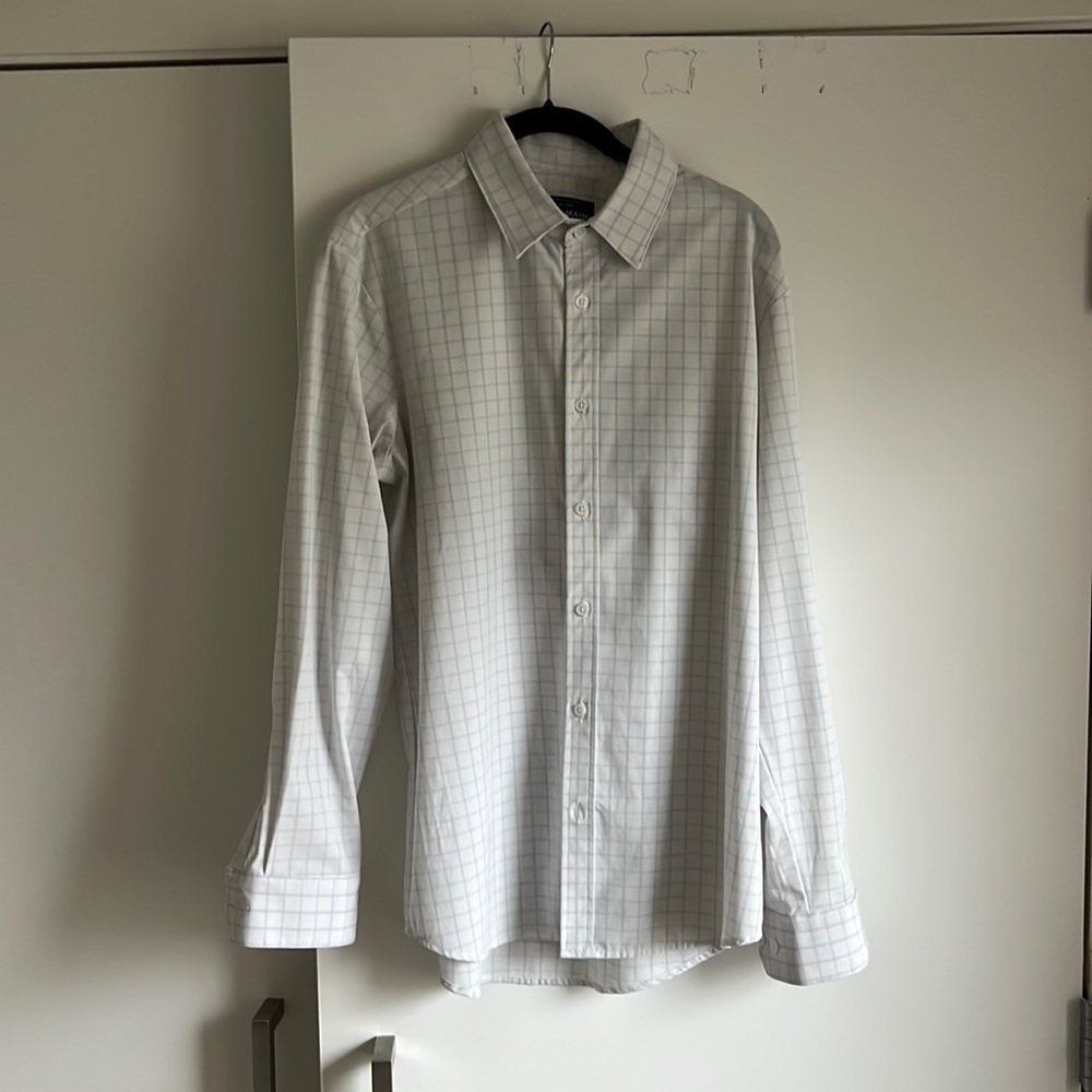 Mizzen and Main Blue Label Trim size Medium